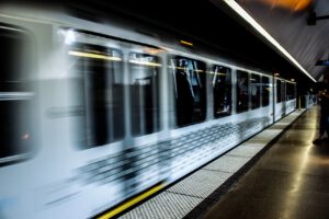 Read more about the article Kontroverse Debatte zum Schienenverkehr im Landtag<br>Rettet nur das Auto vor dem Bahn-Chaos?