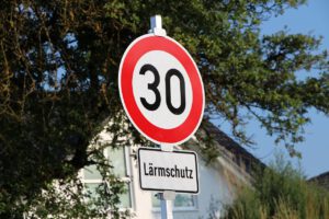 Read more about the article Sollen Kommunen überall Tempo 30 einführen können?